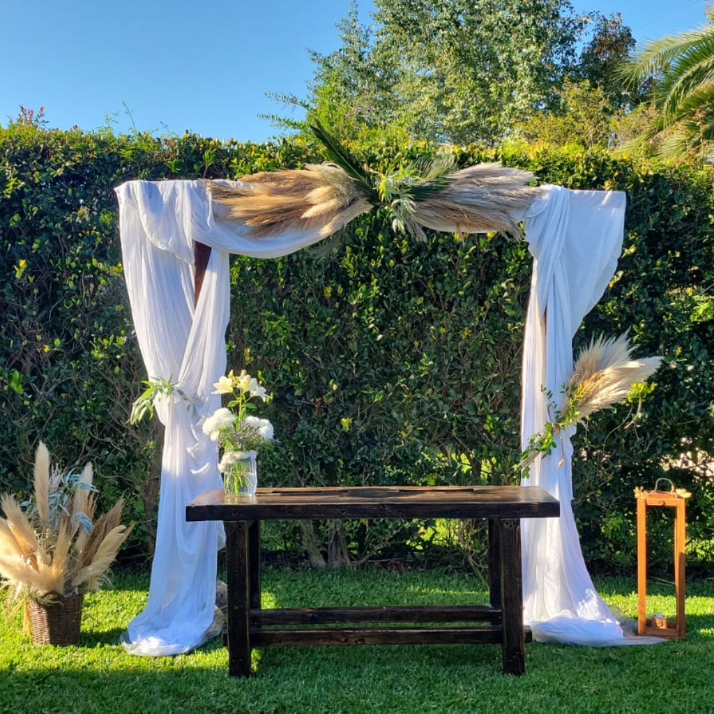 Sueños de Pampas: Altar de Bodas Bohemio